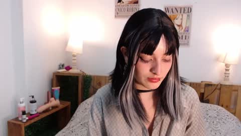 Snapshot of eva_halsey chatting on 12-07-24, 01:58 E V A online show from 12-07-24, 01:58