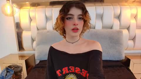 Snapshot of eva_halsey chatting on 09-23-25, 07:50 E V A online show from 09-23-25, 07:50