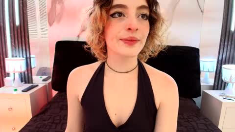 Snapshot of eva_halsey chatting on 09-24-25, 07:50 E V A online show from 09-24-25, 07:50