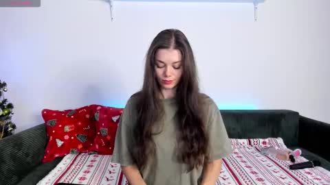 Snapshot of eva_mccoy chatting on 12-15-25, 09:46 Eva online show from 12-15-25, 09:46