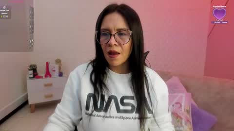 Snapshot of eva_mermaid chatting on 02-18-26, 02:35 Eva online show from 02-18-26, 02:35