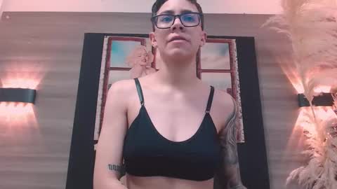 Eva cute online show from 12-17-25, 07:20