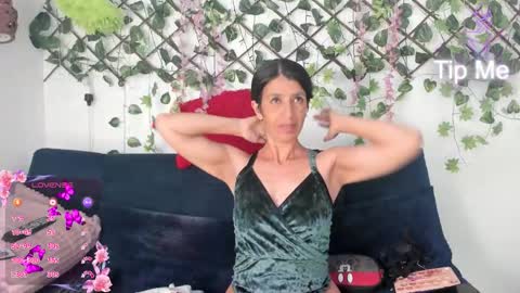 Eva  online show from 12-19-25, 08:38