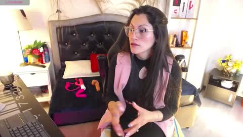 Snapshot of eva_notty_ chatting on 02-28-25, 01:36 Eva Notty online show from 02-28-25, 01:36