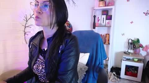 Snapshot of eva_notty_ chatting on 09-09-25, 01:10 Eva Notty online show from 09-09-25, 01:10