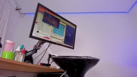 Snapshot of eva_rain chatting on 02-21-26, 08:21 Eva online show from 02-21-26, 08:21