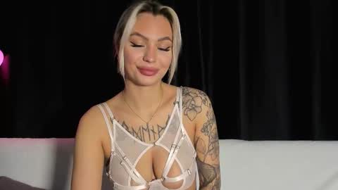 Snapshot of eva_re chatting on 11-25-25, 06:13 Eva online show from 11-25-25, 06:13