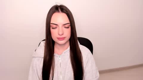 Snapshot of eva_rossee_ chatting on 03-10-25, 01:32 Eva online show from 03-10-25, 01:32