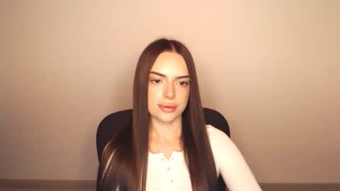 Snapshot of eva_rossee_ chatting on 09-29-25, 04:45 Eva online show from 09-29-25, 04:45