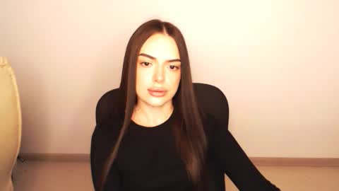 Snapshot of eva_rossee_ chatting on 10-14-25, 12:50 Eva online show from 10-14-25, 12:50