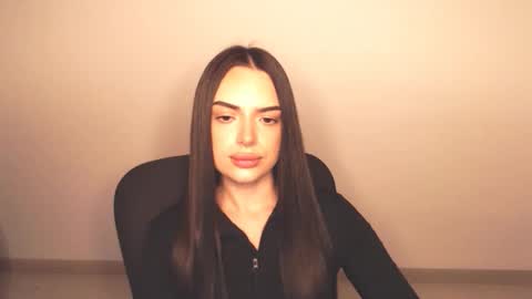 Snapshot of eva_rossee_ chatting on 10-20-25, 07:03 Eva online show from 10-20-25, 07:03