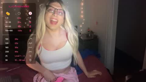 Snapshot of eva_stari chatting on 11-25-25, 12:43 eva_stari online show from 11-25-25, 12:43