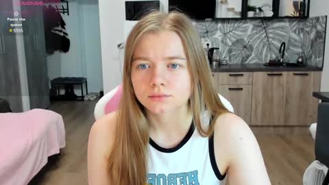 Snapshot of eva_tomiok chatting on 01-05-25, 05:20 Eva online show from 01-05-25, 05:20
