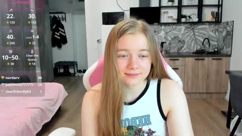 Snapshot of eva_tomiok chatting on 01-09-25, 08:34 Eva online show from 01-09-25, 08:34