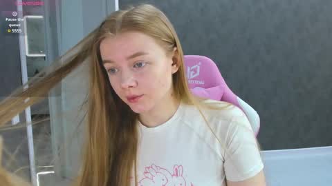 Snapshot of eva_tomiok chatting on 02-26-25, 05:31 Eva online show from 02-26-25, 05:31