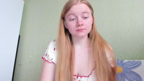 Snapshot of eva_tomiok chatting on 10-17-25, 06:05 Eva online show from 10-17-25, 06:05