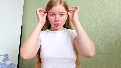 Snapshot of eva_tomiok chatting on 10-26-25, 07:36 Eva online show from 10-26-25, 07:36