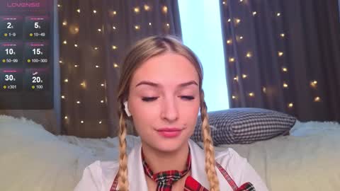 Hello Im Eva online show from 01-05-25, 02:30