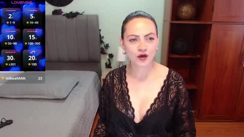 Snapshot of eva_villa chatting on 12-12-24, 01:17 Eva online show from 12-12-24, 01:17