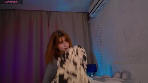 Snapshot of evaa_moonn_ chatting on 02-15-26, 02:41 Eva online show from 02-15-26, 02:41