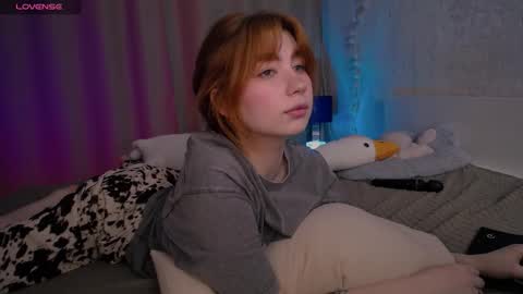 Snapshot of evaa_moonn_ chatting on 03-19-26, 08:18 Eva online show from 03-19-26, 08:18