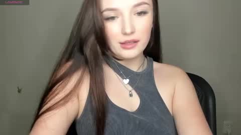 Snapshot of evaamillerr chatting on 01-28-25, 01:49 Eva online show from 01-28-25, 01:49