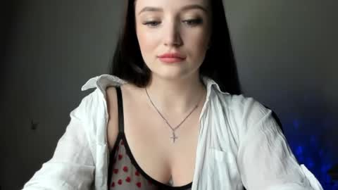 Snapshot of evaamillerr chatting on 03-12-25, 08:52 Eva online show from 03-12-25, 08:52