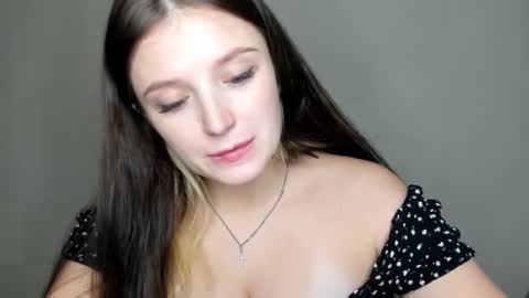 Snapshot of evaamillerr chatting on 10-29-25, 12:07 Eva online show from 10-29-25, 12:07