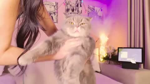 Eva 3 online show from 12-16-25, 08:03