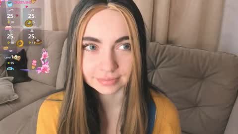 Snapshot of evablimey chatting on 11-18-25, 05:23 Eva online show from 11-18-25, 05:23