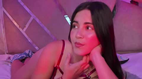 Snapshot of evabloom_ chatting on 11-21-25, 10:08 EvaBloom online show from 11-21-25, 10:08