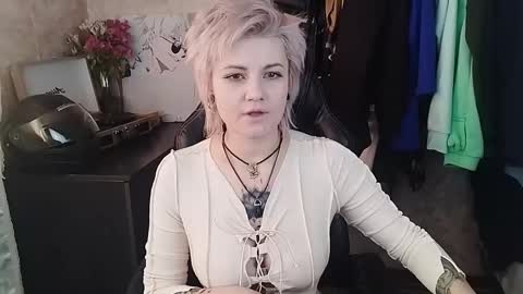 Snapshot of evabrownie chatting on 02-21-25, 09:24 Eva Brownie online show from 02-21-25, 09:24