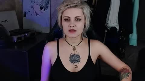 Snapshot of evabrownie chatting on 03-04-25, 02:10 Eva Brownie online show from 03-04-25, 02:10