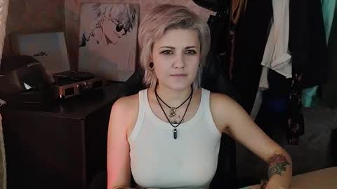 Snapshot of evabrownie chatting on 03-06-25, 10:20 Eva Brownie online show from 03-06-25, 10:20