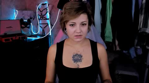 Snapshot of evabrownie chatting on 10-02-25, 09:49 Eva Brownie online show from 10-02-25, 09:49