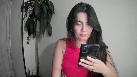 evacollins12 online show from 12-23-24, 02:02
