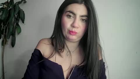 evacollins12 online show from 01-29-25, 01:48