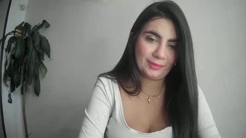 evacollins12 online show from 02-17-25, 09:52