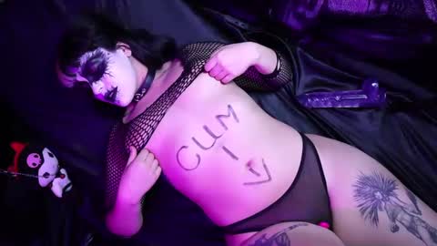 Eva Crux online show from 02-23-25, 08:28