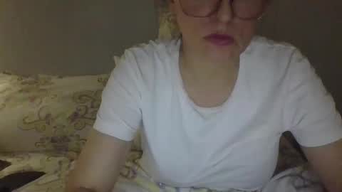 evaglad online show from 09-30-25, 04:56