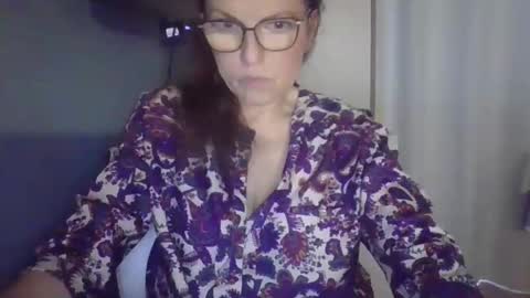 evaglad online show from 10-08-25, 02:36