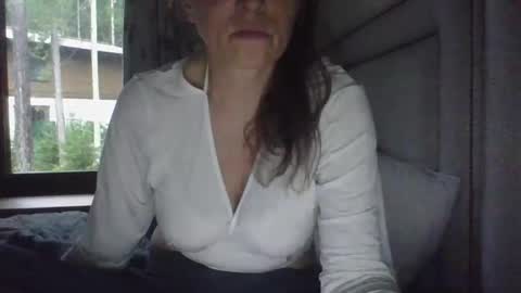 evaglad online show from 10-27-25, 07:23