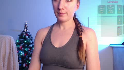 Snapshot of evahailey_ chatting on 01-05-25, 08:11 Eva online show from 01-05-25, 08:11