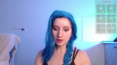 Snapshot of evahailey_ chatting on 02-13-25, 06:30 Eva online show from 02-13-25, 06:30