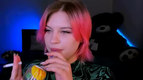 Eva online show from 02-15-25, 11:25