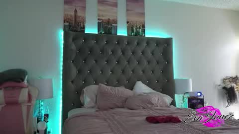 Eva online show from 01-17-26, 08:08