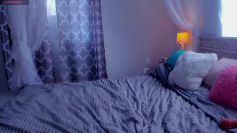 Snapshot of evalaane chatting on 03-12-25, 12:36 Eva online show from 03-12-25, 12:36