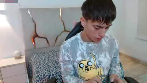 evan_tay online show from 02-18-26, 03:02