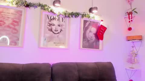 Evan voss  help me get 200 likesindependent model online show from 12-20-25, 03:30