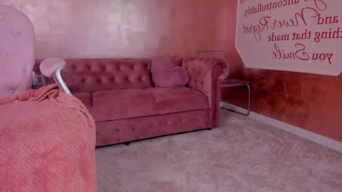 Snapshot of evanew_ chatting on 01-25-25, 08:21 Eva online show from 01-25-25, 08:21